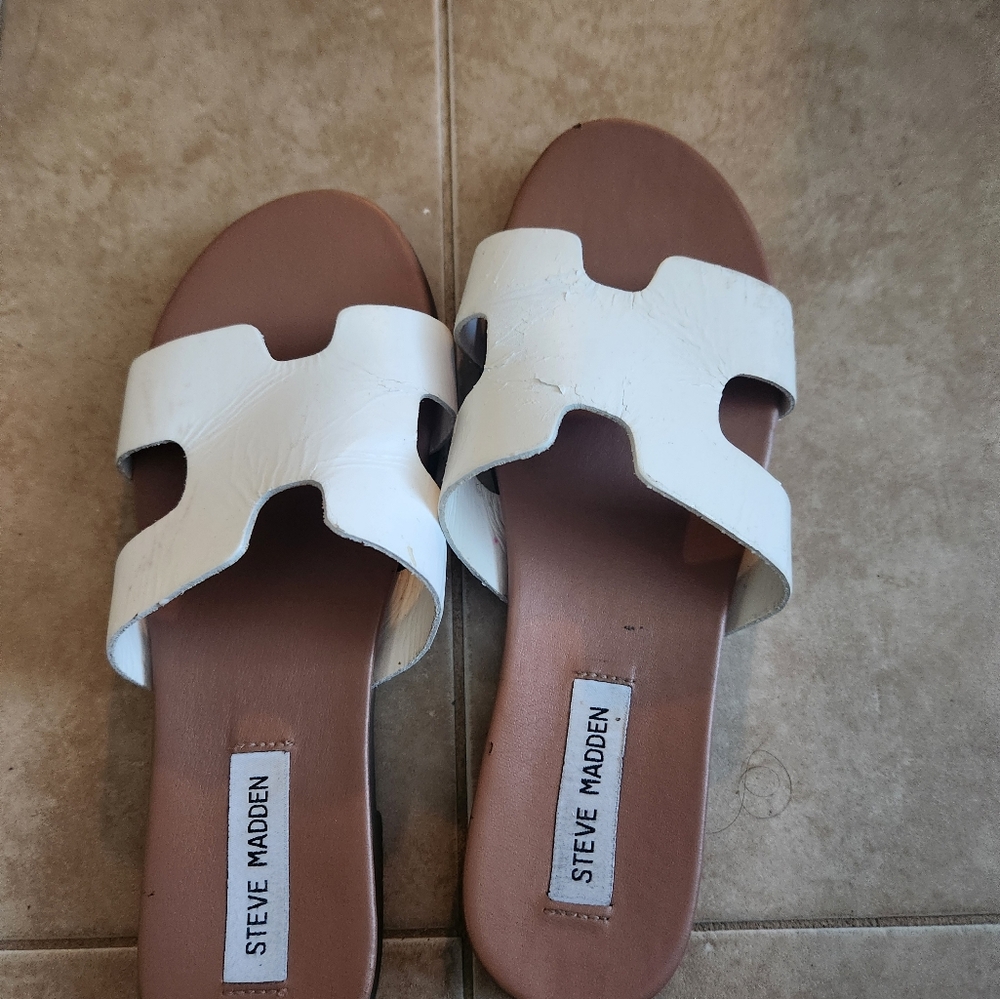 Steve Madden Sandals (whit